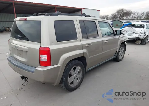 2010 Jeep Patriot Sport z USA, uszkodzony, nr VIN 1J4NF2GB5AD552895